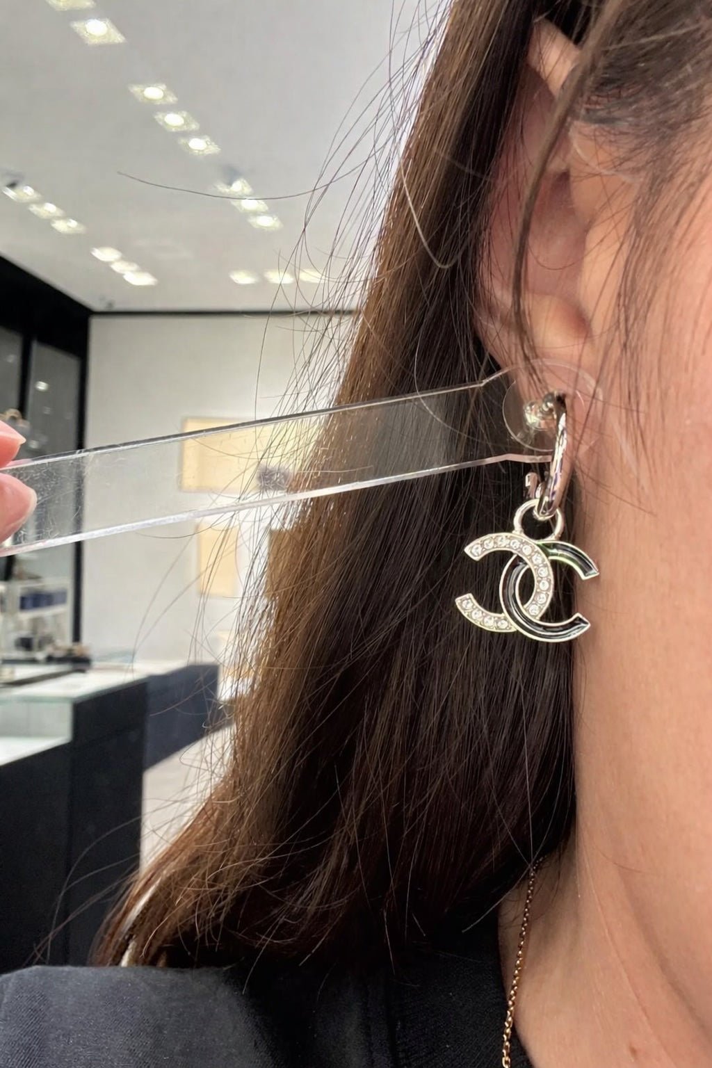 CHANEL Black and Silver CC Earrings(Black/Silver)