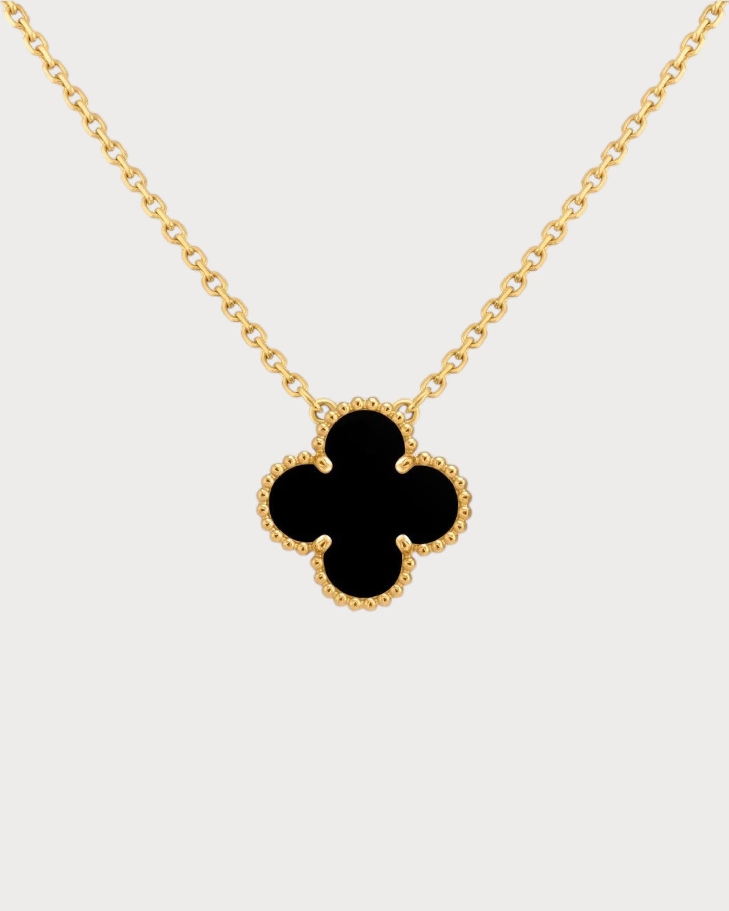VAN CLEEF & ARPELS Vintage Alhambra Onyx Pendant 18k(Yellow Gold)