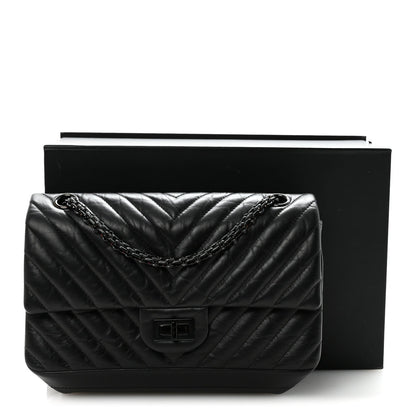 Aged Calfskin Chevron Quilted 2.55 Reissue 225 Flap So Black