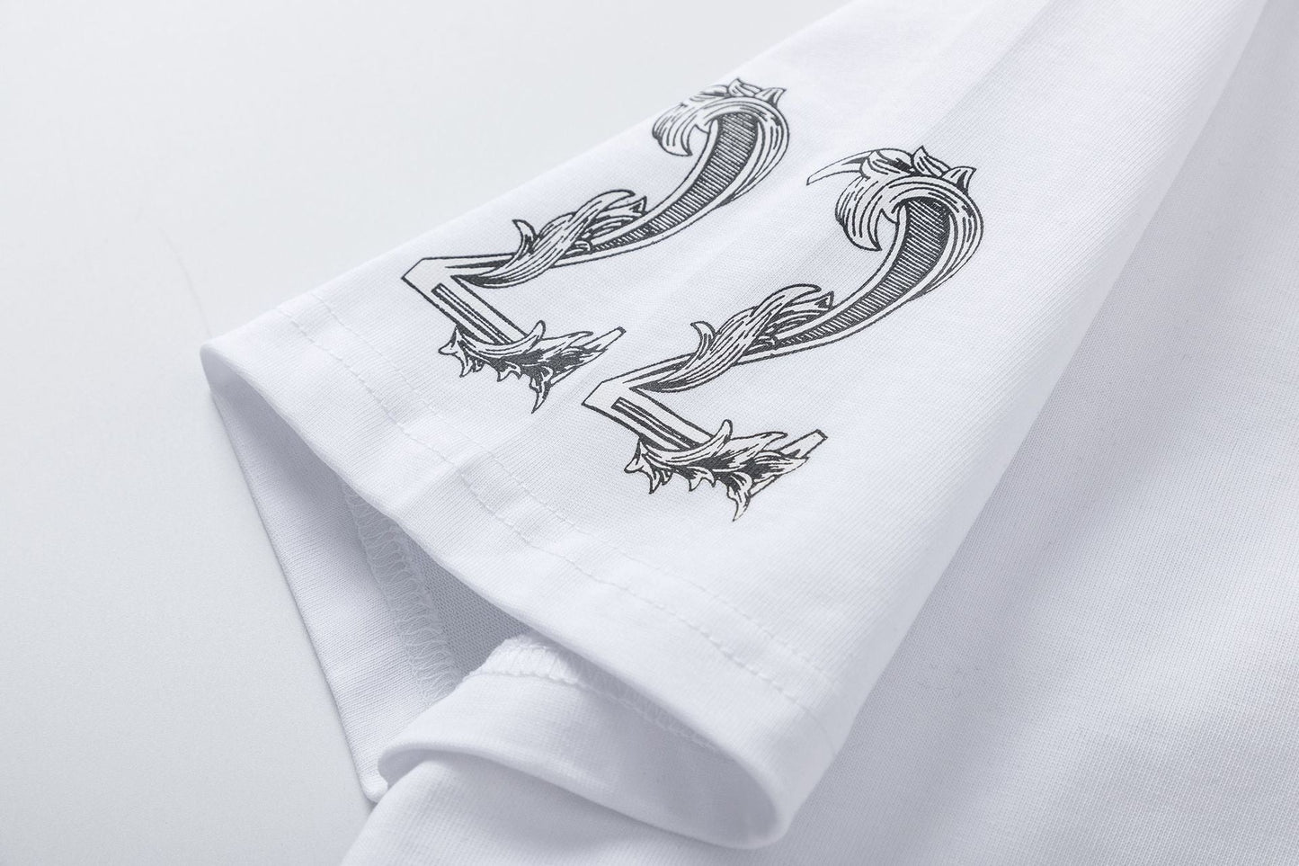 AMRI 22 Logo-Printed Crewneck T-Shirt