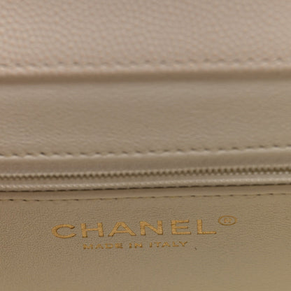 Caviar Quilted Medium Business Affinity Flap White