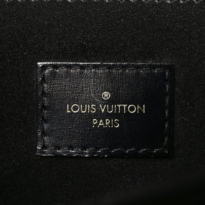 Reverse Monogram Pochette Metis