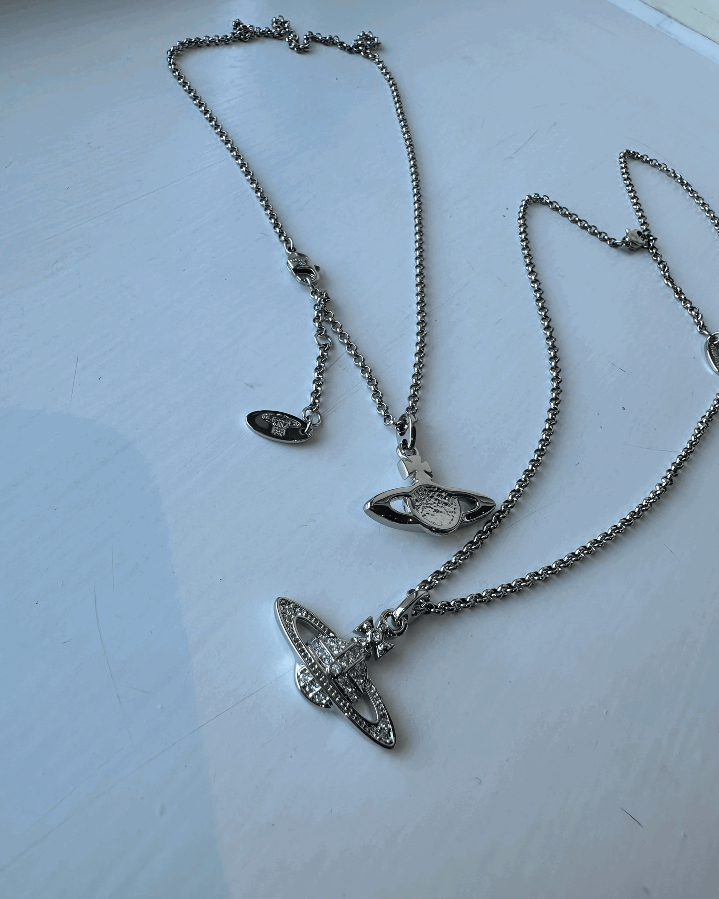 VIVIENNE WESTWOOD Bas Relief Pendant Necklace Brass(Mini/2 Colors)