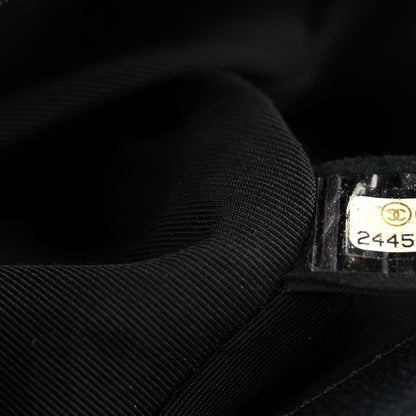 Caviar Quilted Medium Boy Flap Black