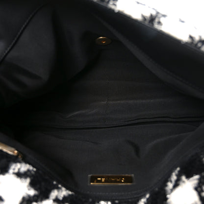 Tweed Quilted Maxi Chanel 19 Flap Black Ecru White