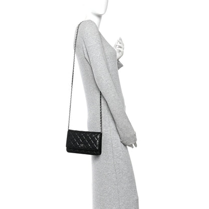 Caviar Quilted Wallet on Chain WOC Black