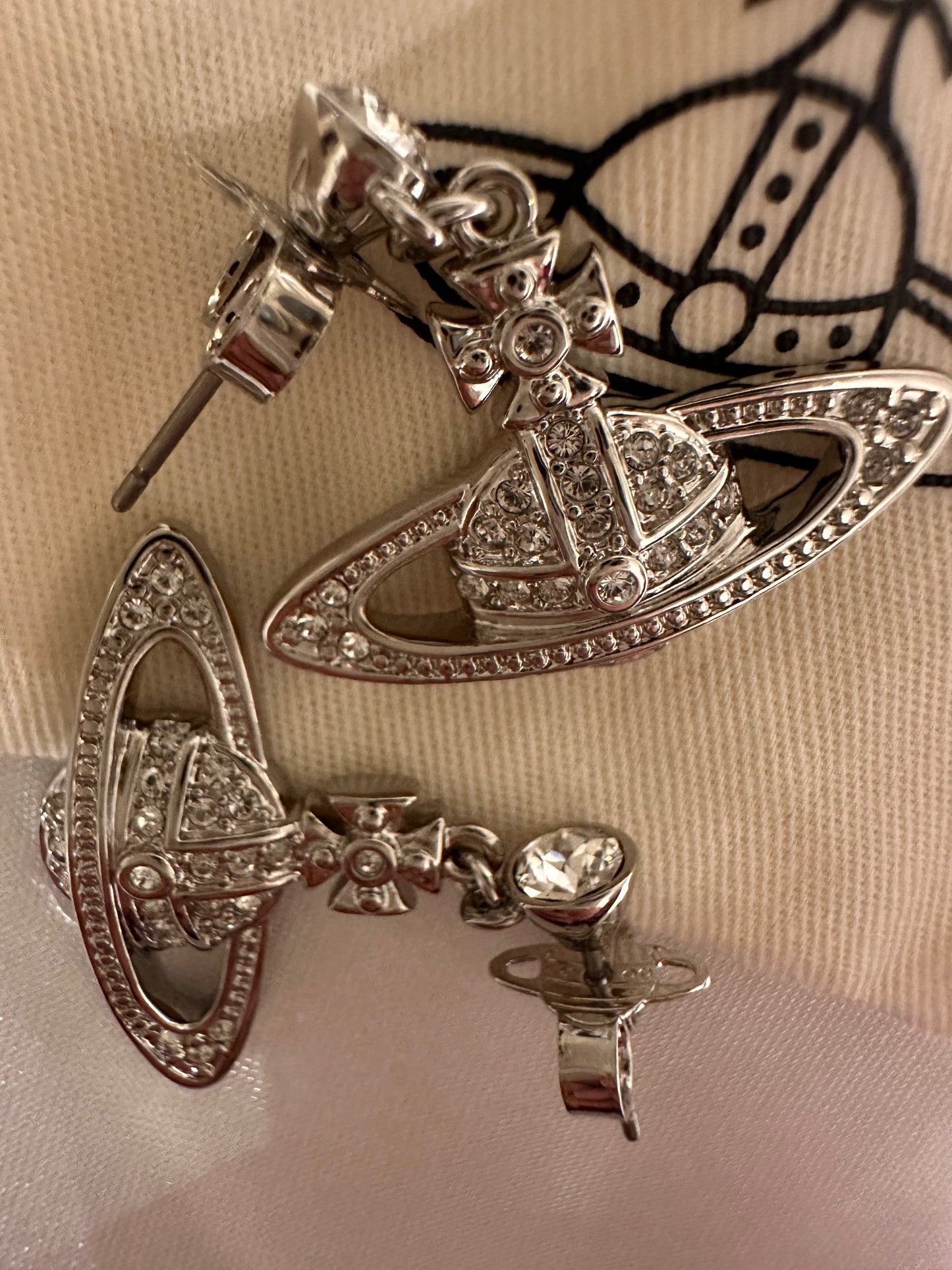 VIVIENNE WESTWOOD Bas Relief Drop Earrings Brass(Mini/3 Colors)