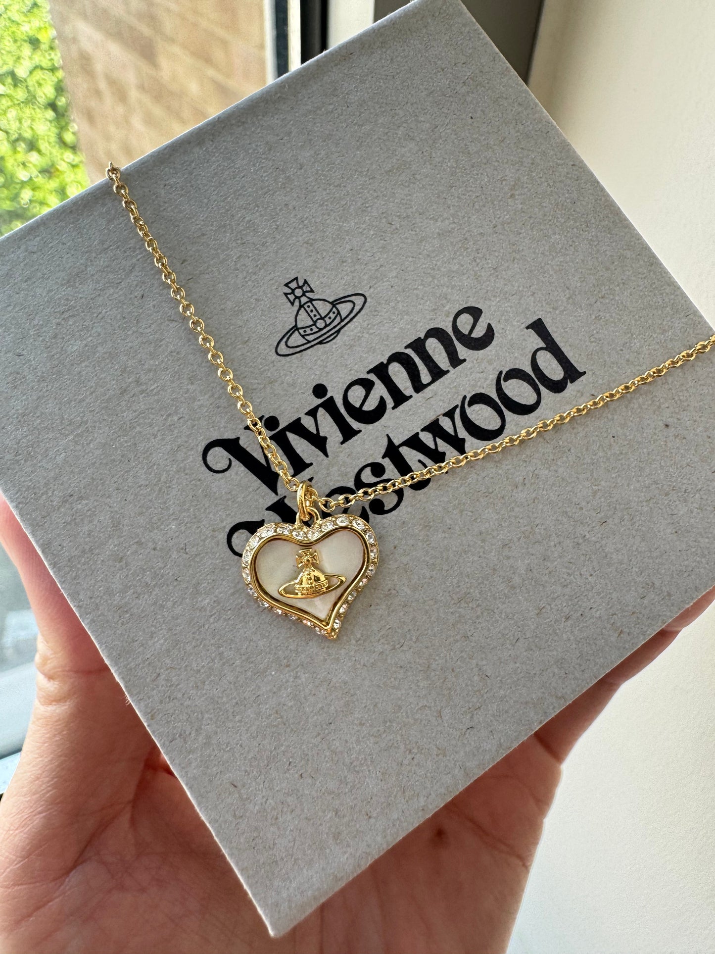 VIVIENNE WESTWOOD Petra Pendant Necklace Brass(3 Colors)