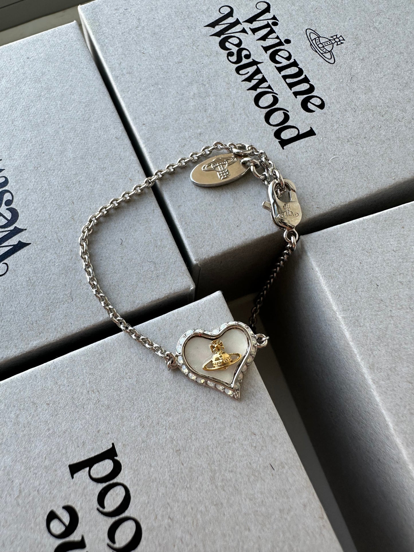 VIVIENNE WESTWOOD Petra Bracelet Brass(3 Colors)