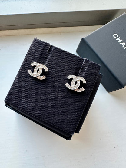 CHANEL ABE100 Classic Silver CC Earrings(Silver)