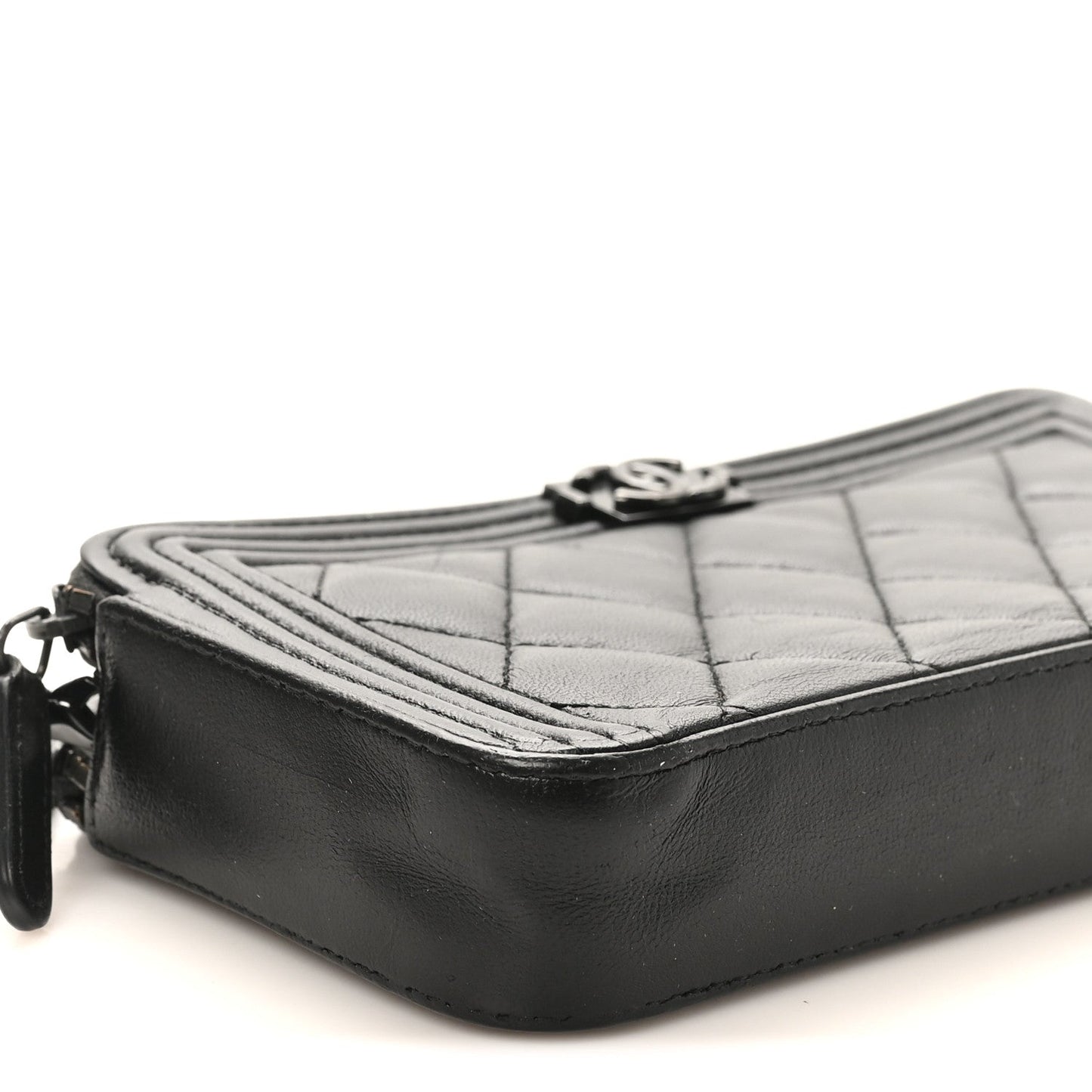 Lambskin Quilted Small Boy Clutch With Chain So Black