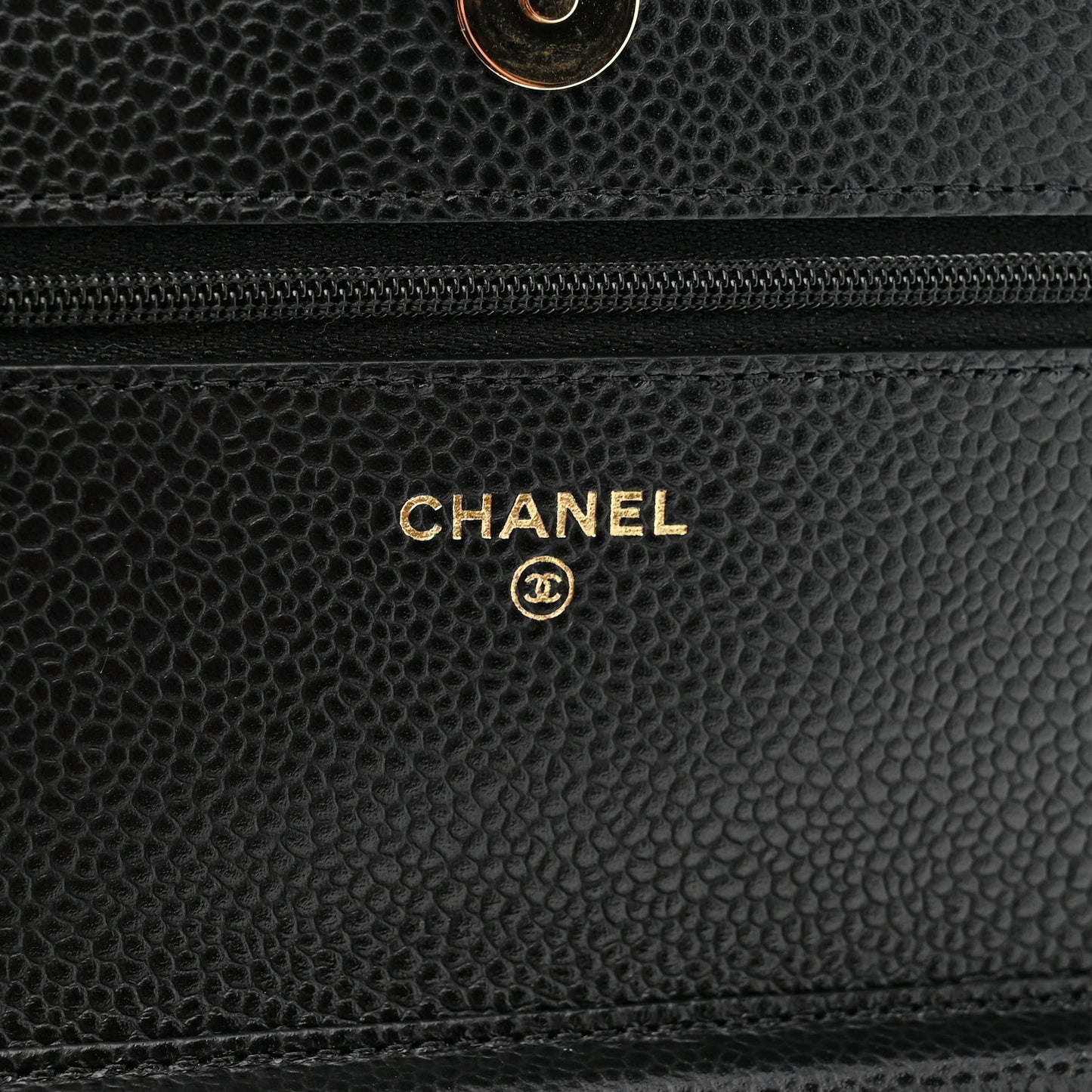 Caviar Quilted Wallet on Chain WOC Black