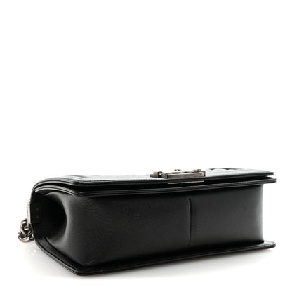 Caviar Quilted Medium Boy Flap Black