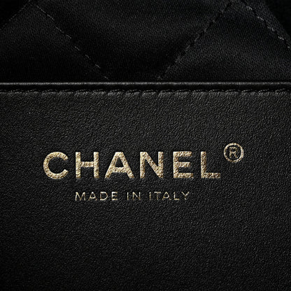 Shiny Caviar Quilted Monochrome Mini Chanel 22 Black